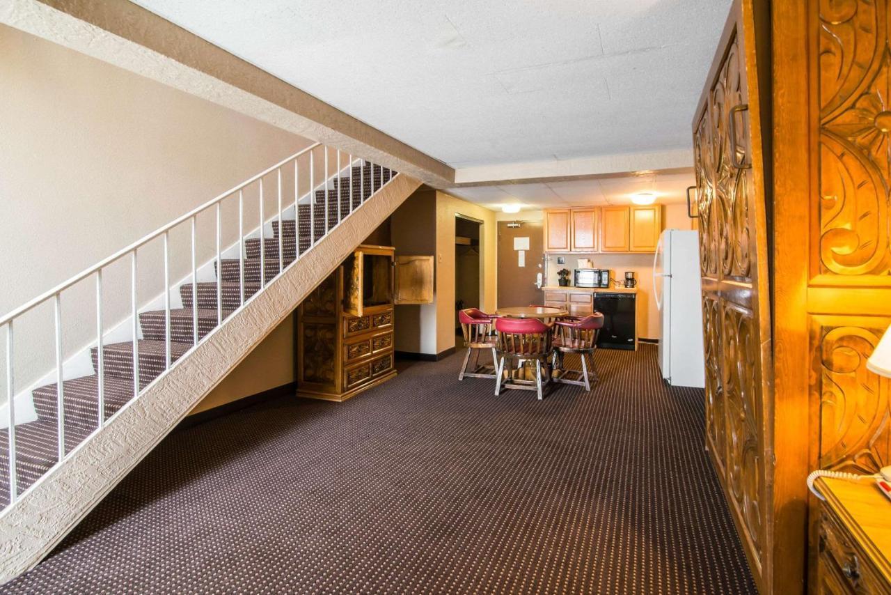Quality Inn Taos Buitenkant foto