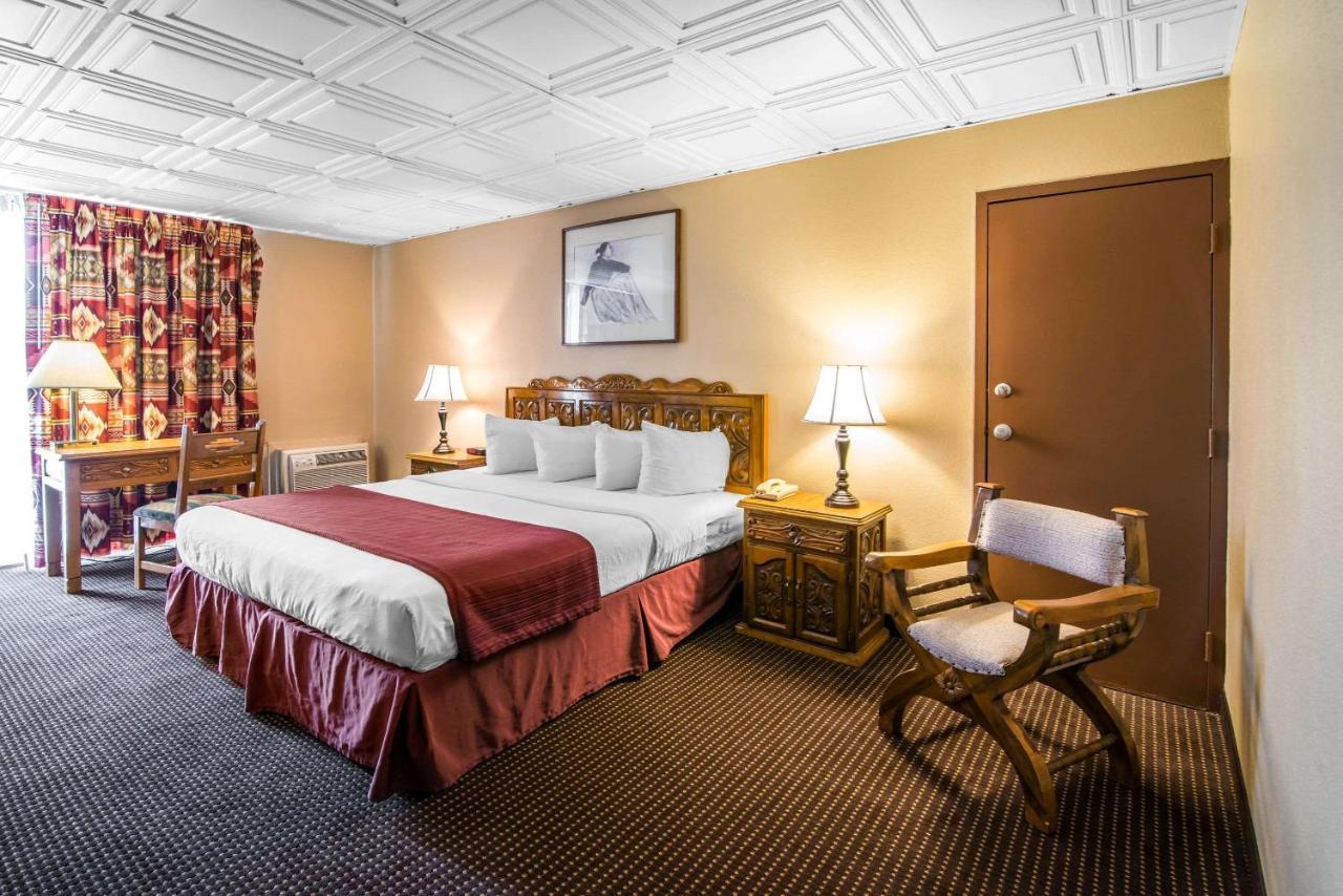 Quality Inn Taos Buitenkant foto