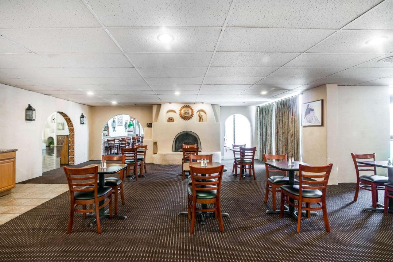 Quality Inn Taos Buitenkant foto