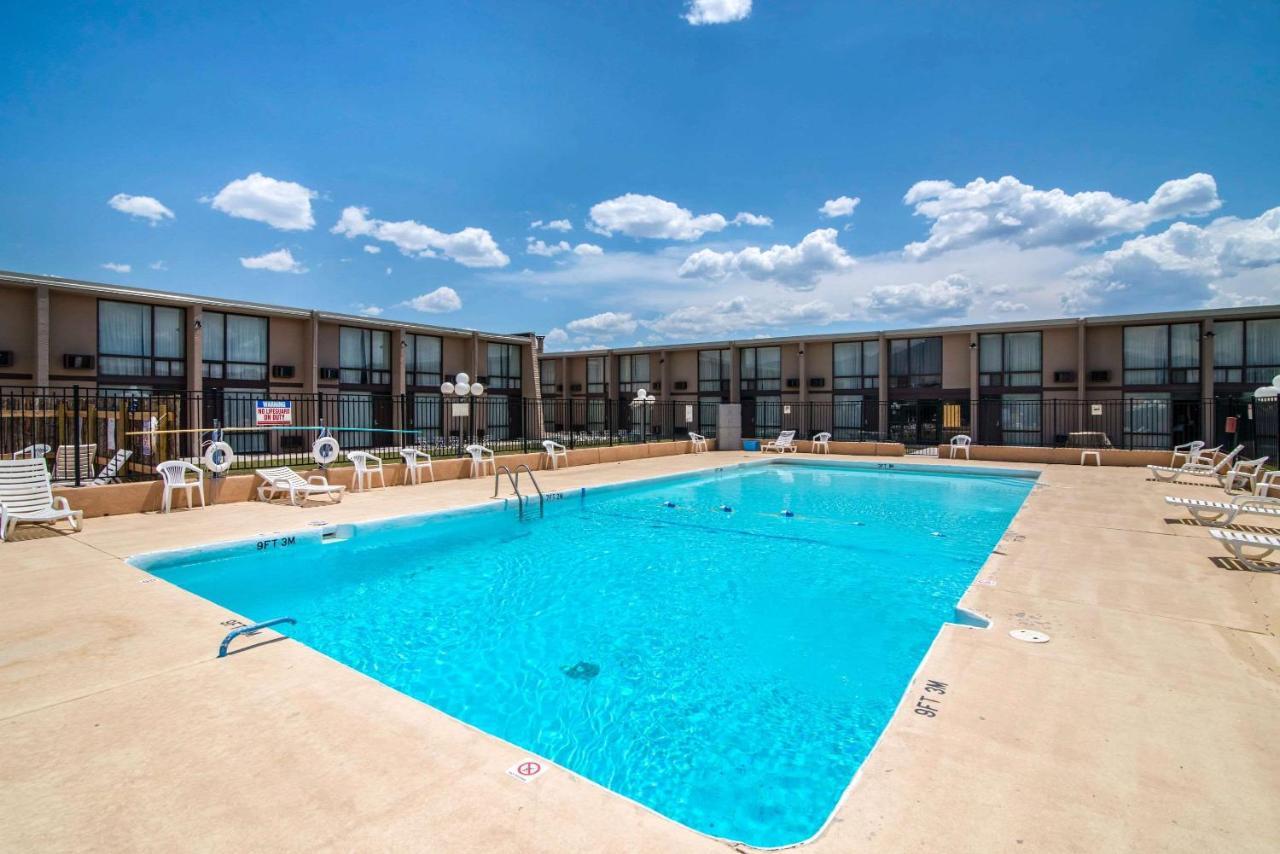Quality Inn Taos Buitenkant foto
